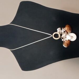 Unbranded Shell Cluster Necklace
